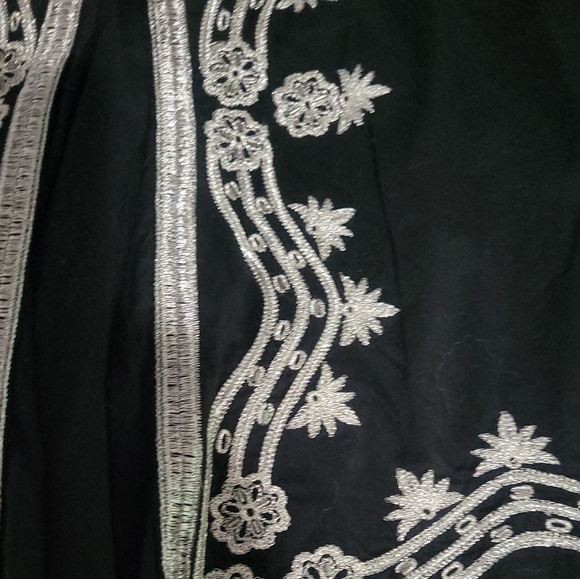Black and Silver Embroidered Skirt - Picture 4 of 5
